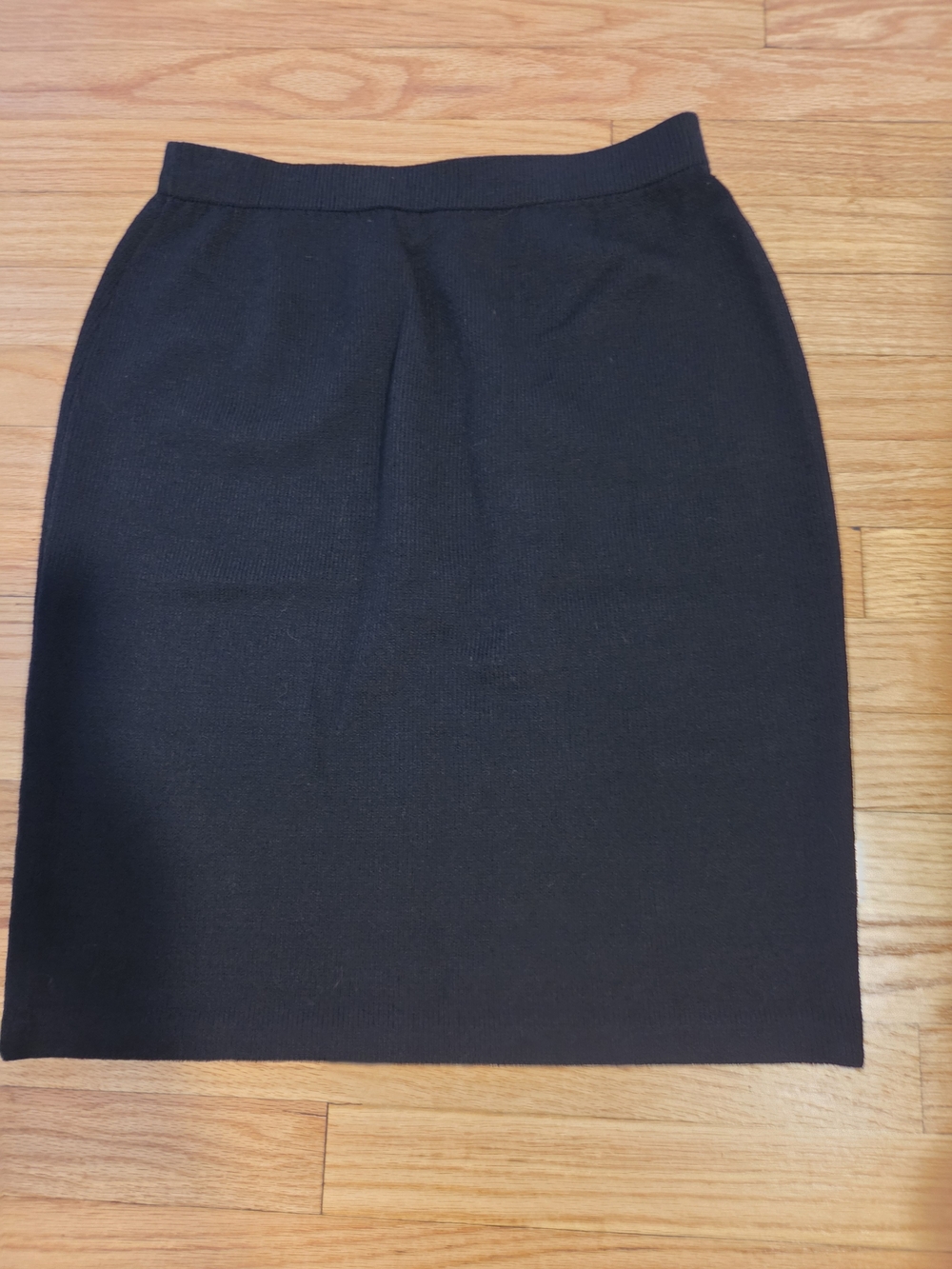 St. John Black Knit Straight Pencil Skirt